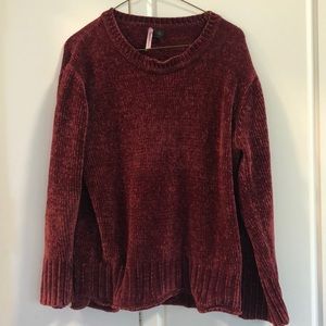 Love by Design sweater Women's Large L burgundy pull over sweater EUC warm cozy